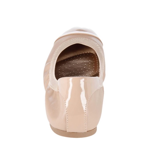 dexflex comfort women's claire scrunch flat